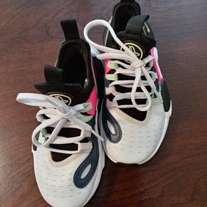 New Youth Nike Huarache EDGE BG Size 11C